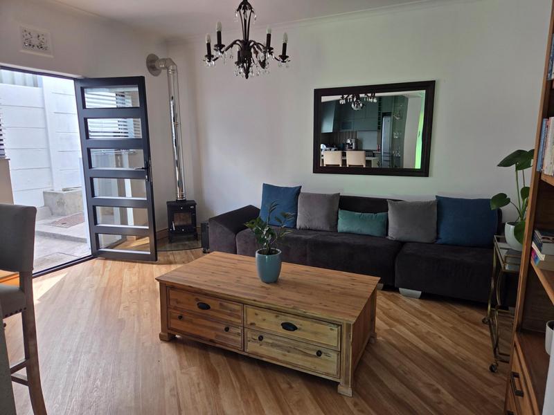 To Let 2 Bedroom Property for Rent in University Estate Western Cape